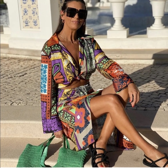 NWT Zara 2 Piece Cropped Printed Blouse and Knotted Skirt Set - Picture 16 of 16